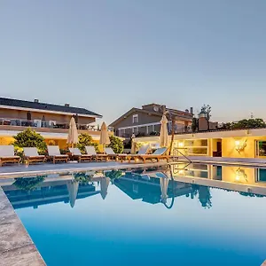 Otel Kore, Çeşme